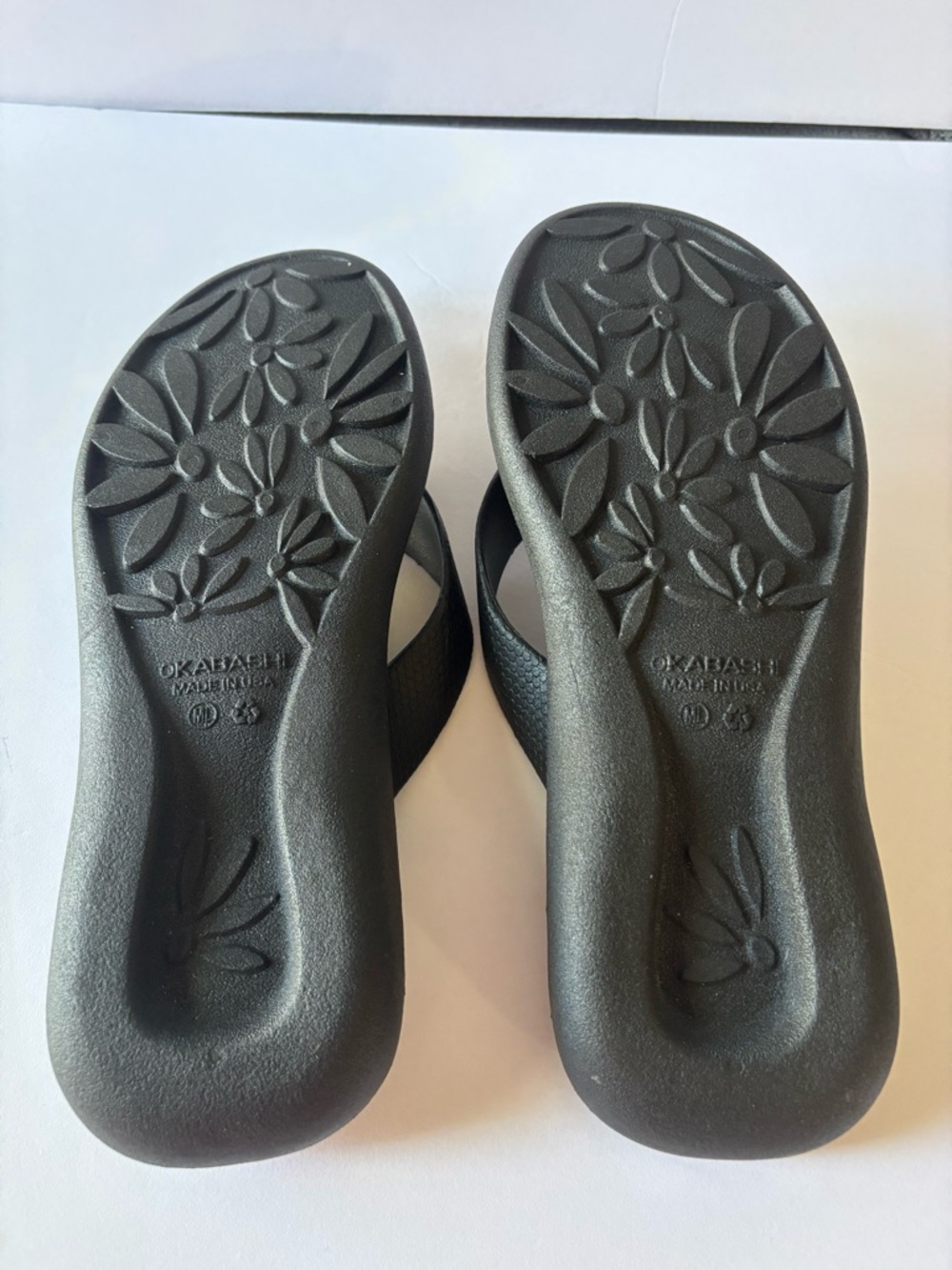 Okabashi Maui Flip Flops Black Sandals Women's Size ML - Picture 6 of 8